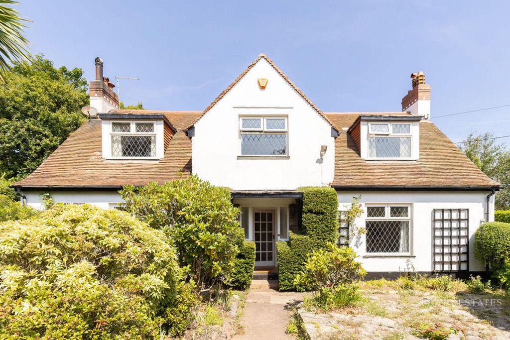 Property photo 1 of 36