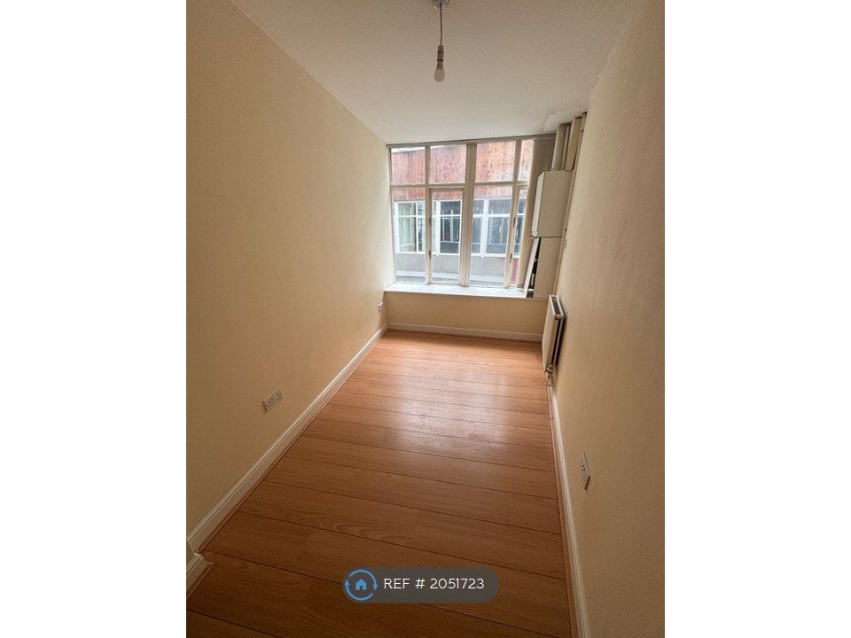 Property photo 3 of 11 Bedroom 2