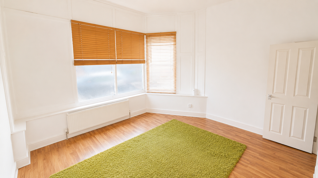 Property photo 1 of 14 Living Room