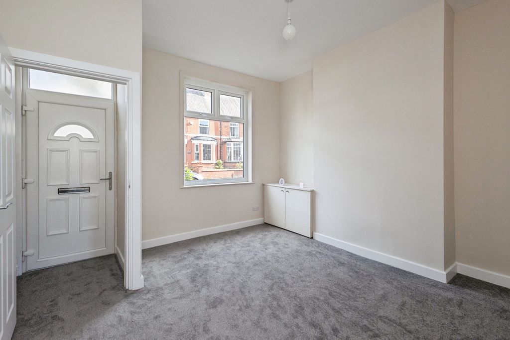 Property photo 2 of 16 Photo