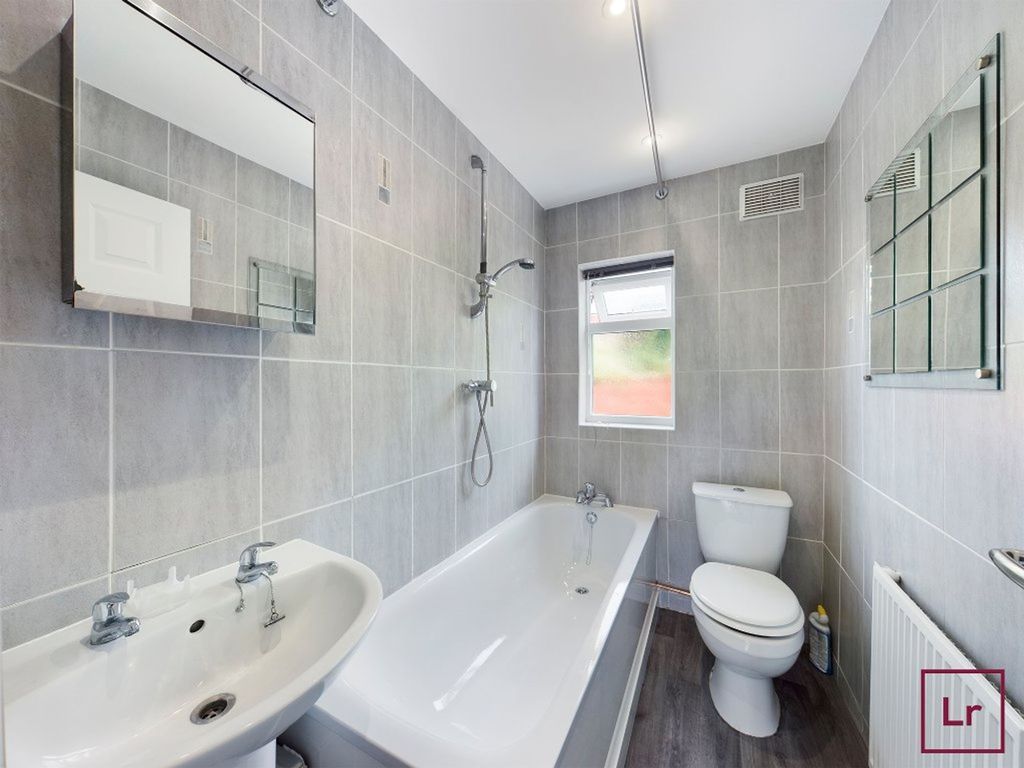 Property photo 2 of 7 Picture No. 10