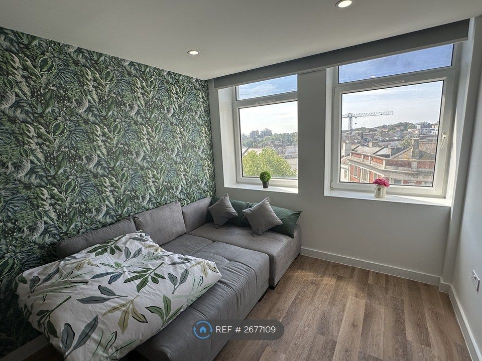 Property photo 3 of 10 Lounge