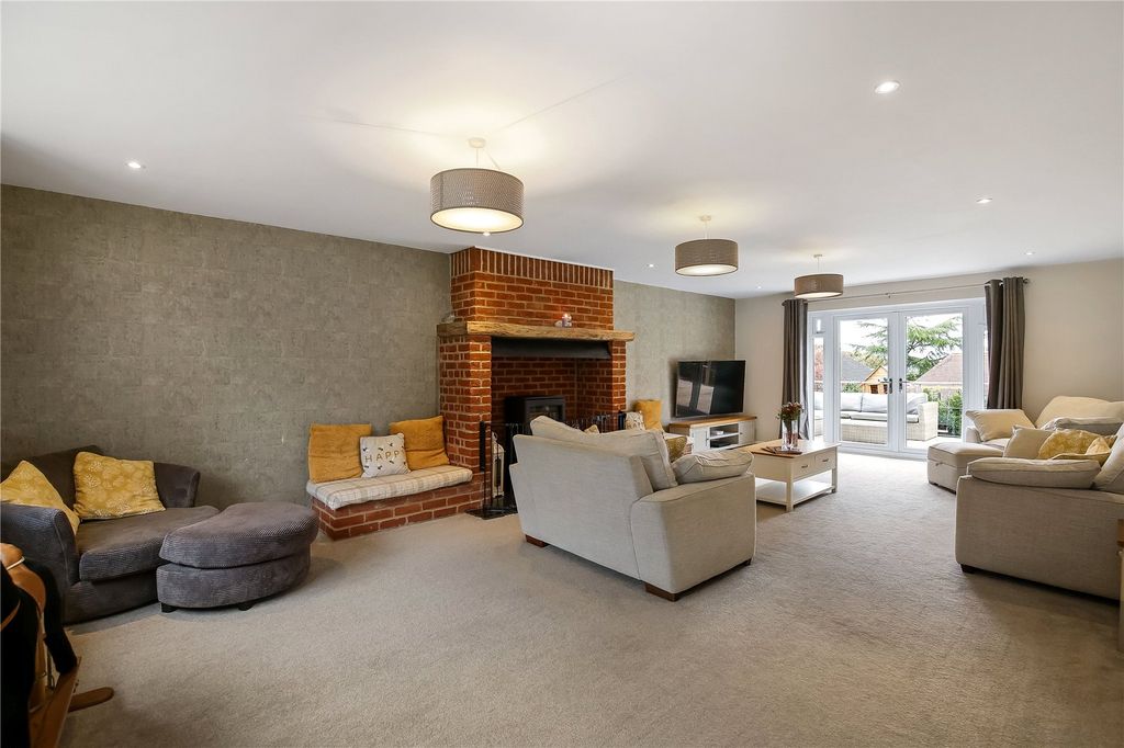 Property photo 3 of 21 Picture No. 16