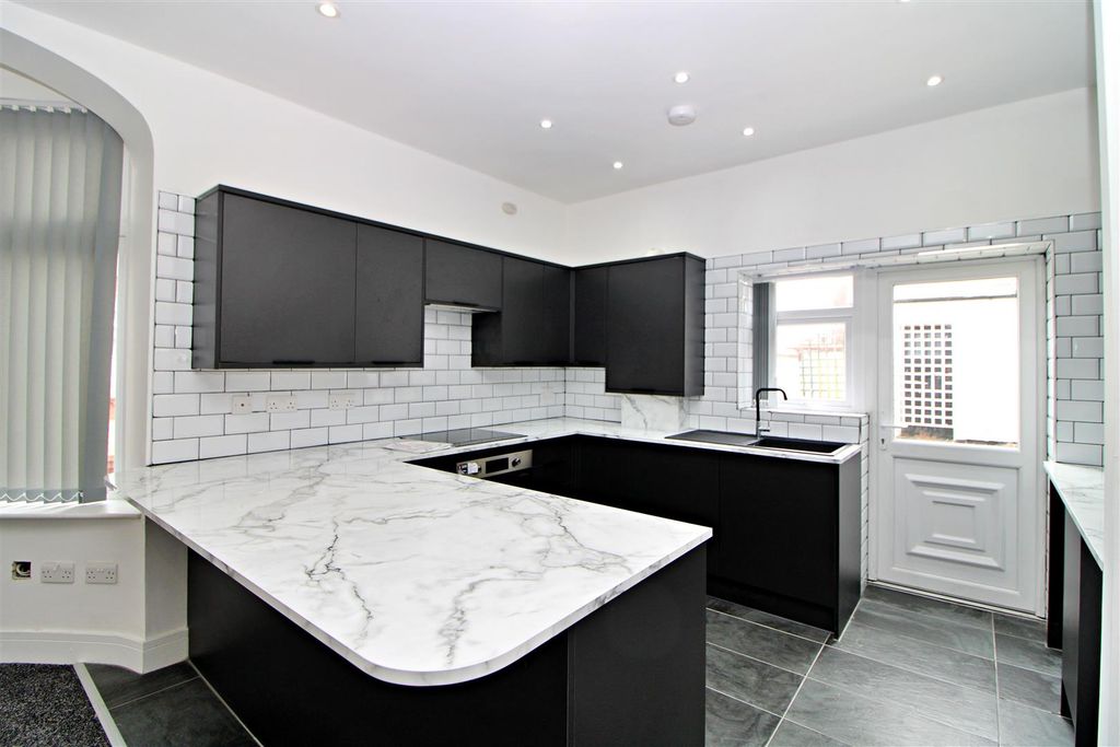 Property photo 2 of 10 Kitchen View 1.Jpg