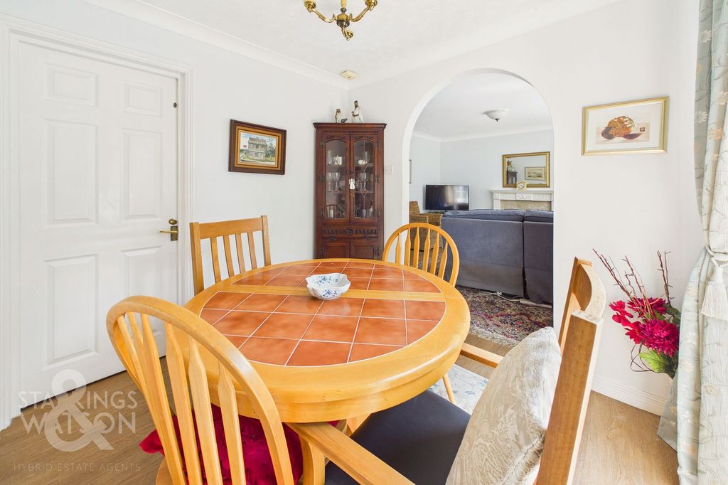 Property photo 3 of 22