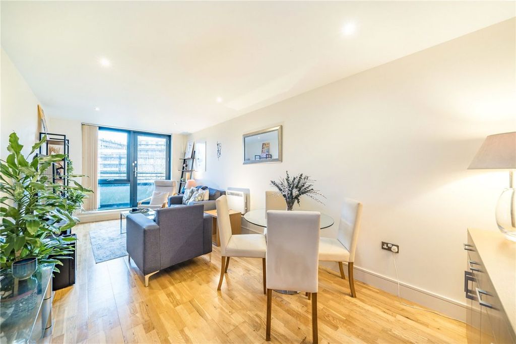 Property photo 3 of 8