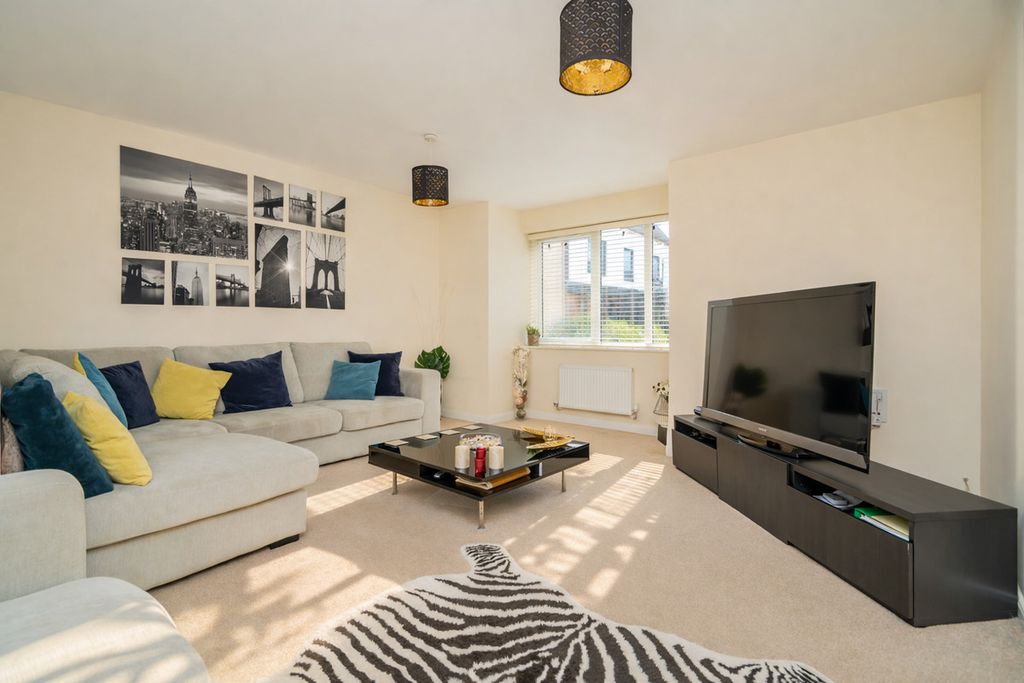 Property photo 2 of 22