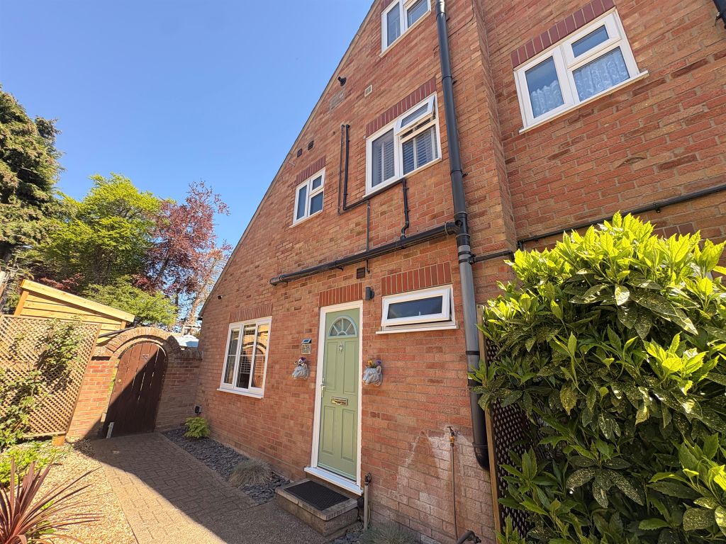 Property photo 1 of 20
