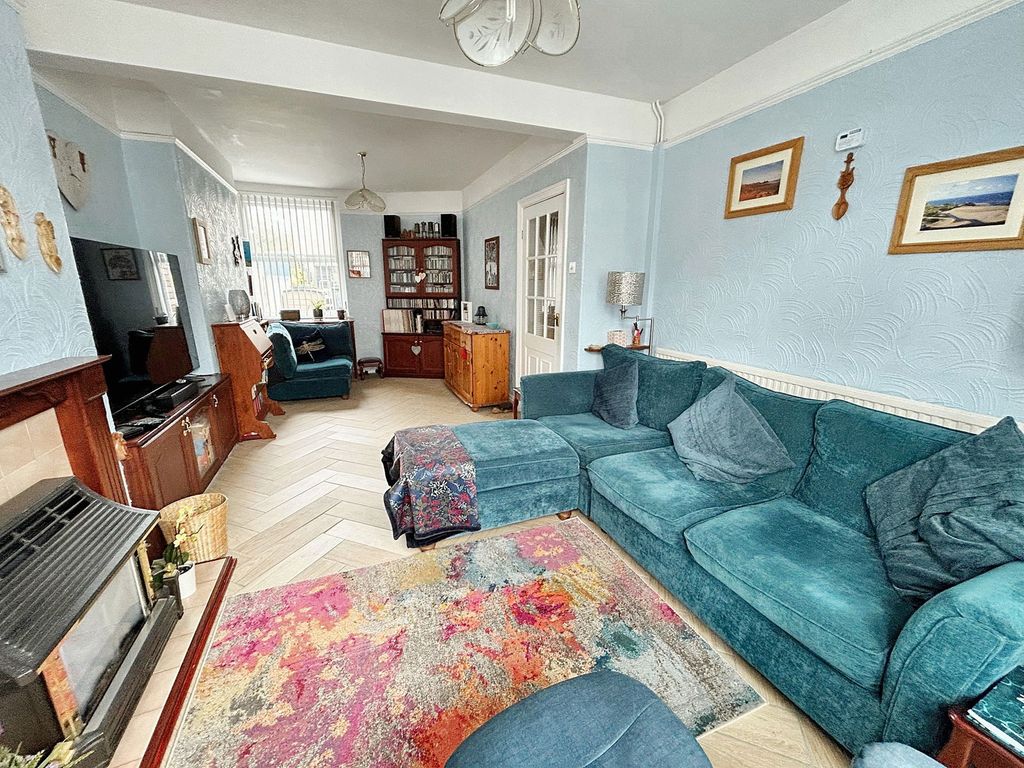 Property photo 3 of 26