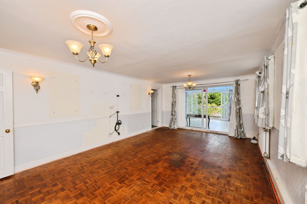 Property photo 2 of 22
