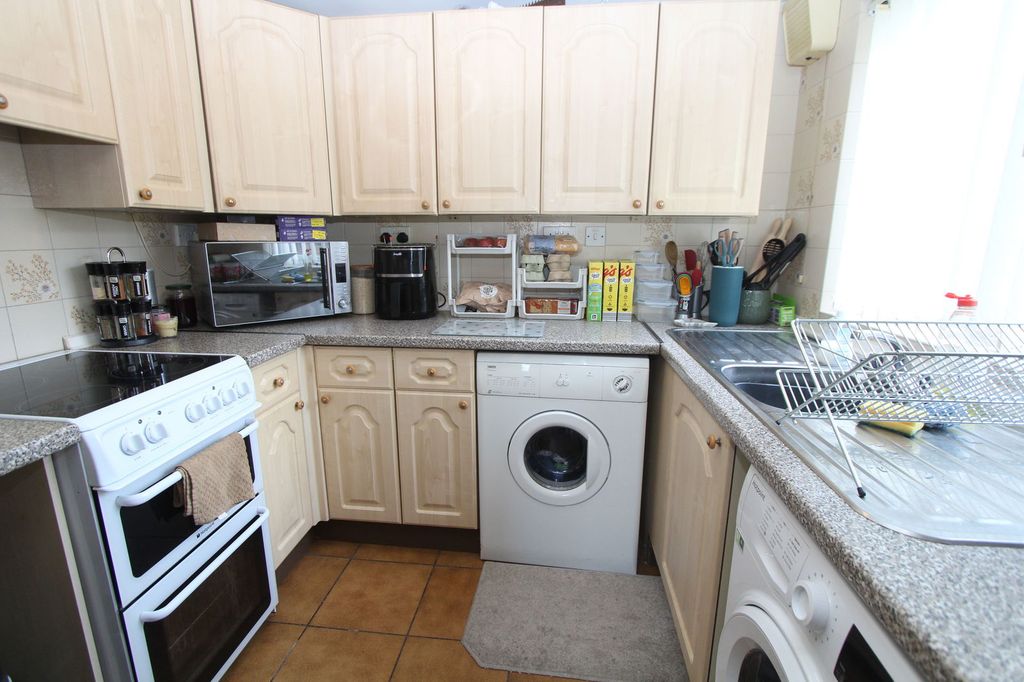 Property photo 2 of 14