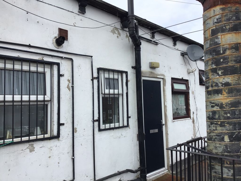 Property photo 1 of 1