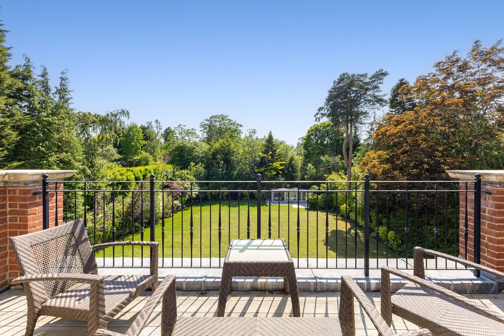 Additional image 28 of 6 bed property for saleRegent's Walk, Ascot, Berkshire SL5