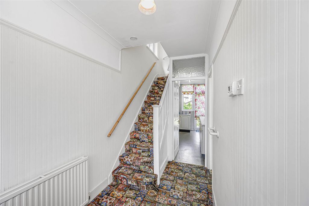 Property photo 3 of 22