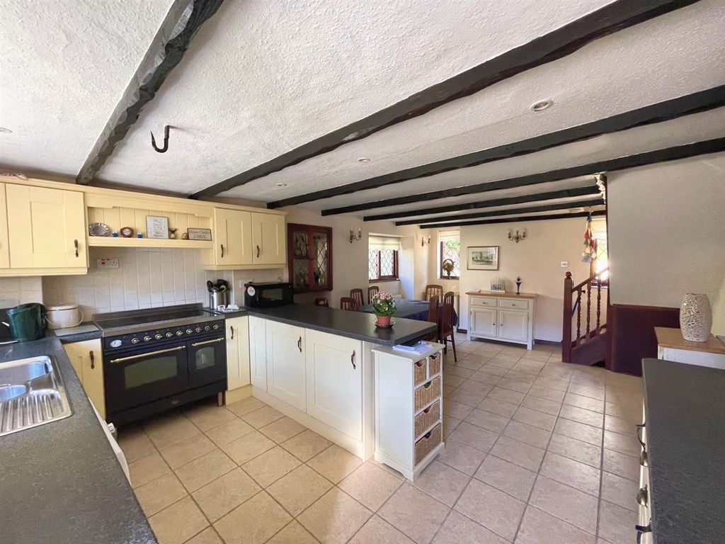 Property photo 3 of 45 Kitchen