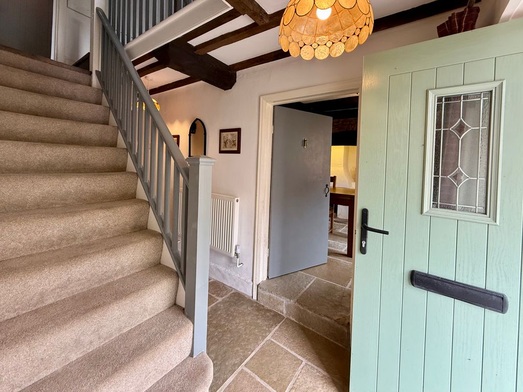 Property photo 2 of 22 Entrance Hall