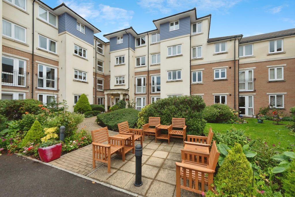 Property photo 1 of 10 Photo