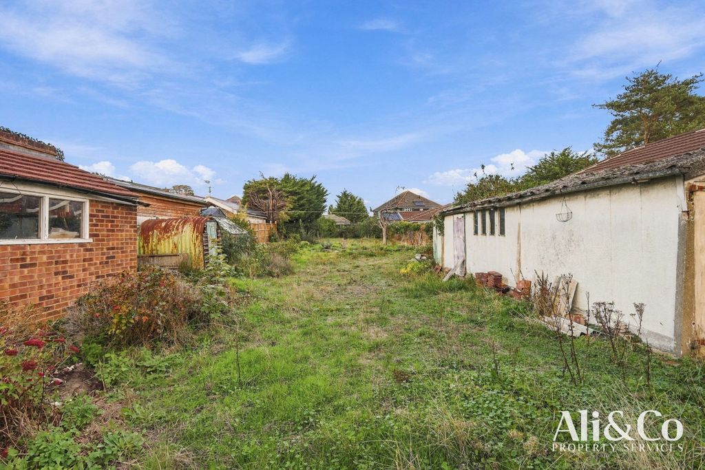 Property photo 3 of 32
