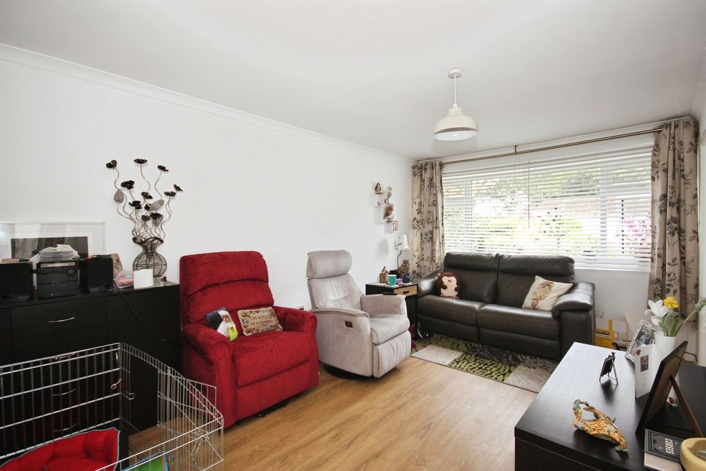 Property photo 3 of 14