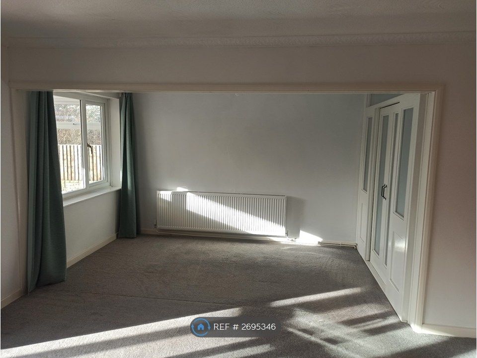 Property photo 3 of 23 Living Room