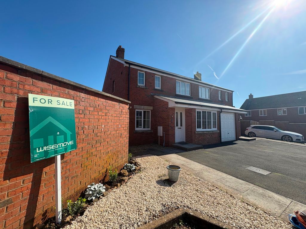 Property photo 2 of 31