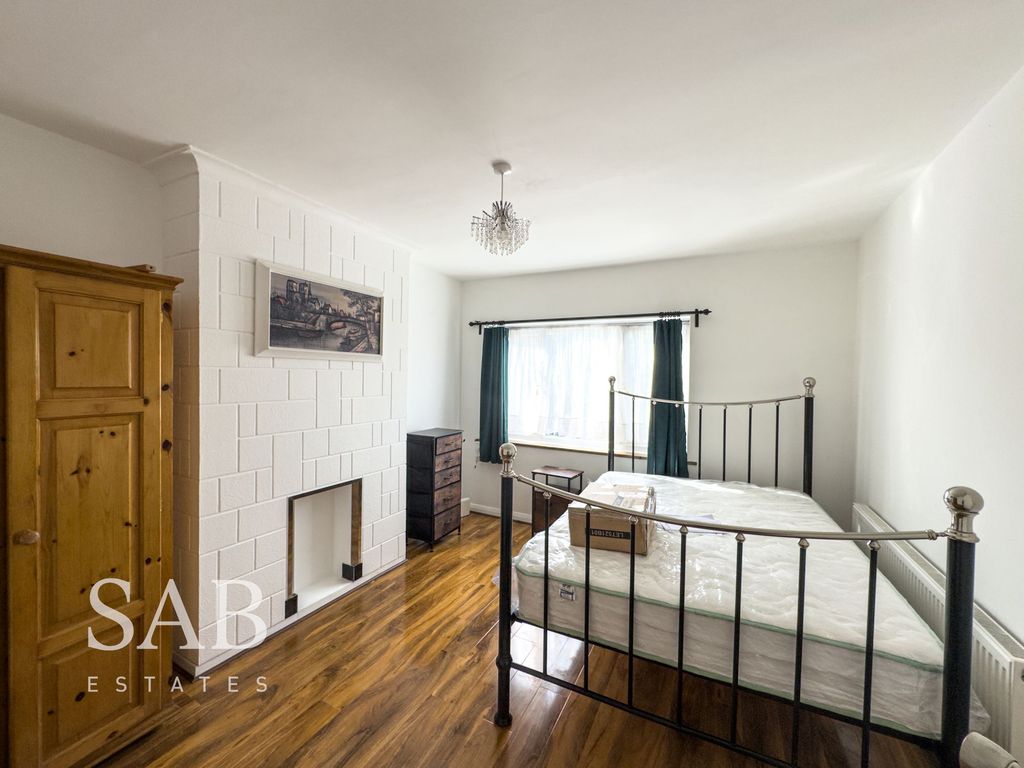 Property photo 1 of 3