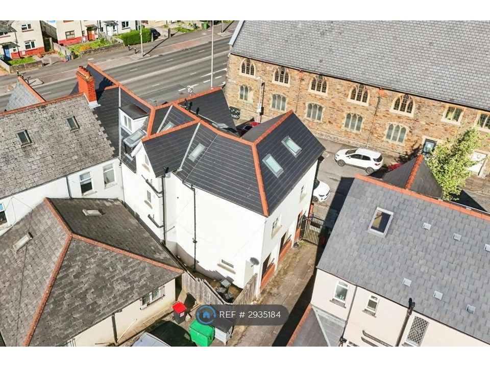 Property photo 2 of 8