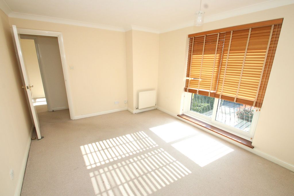 Property photo 3 of 15 Photo 11