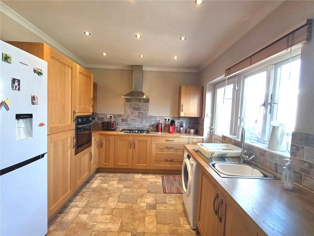 Property photo 3 of 14 Picture No. 25