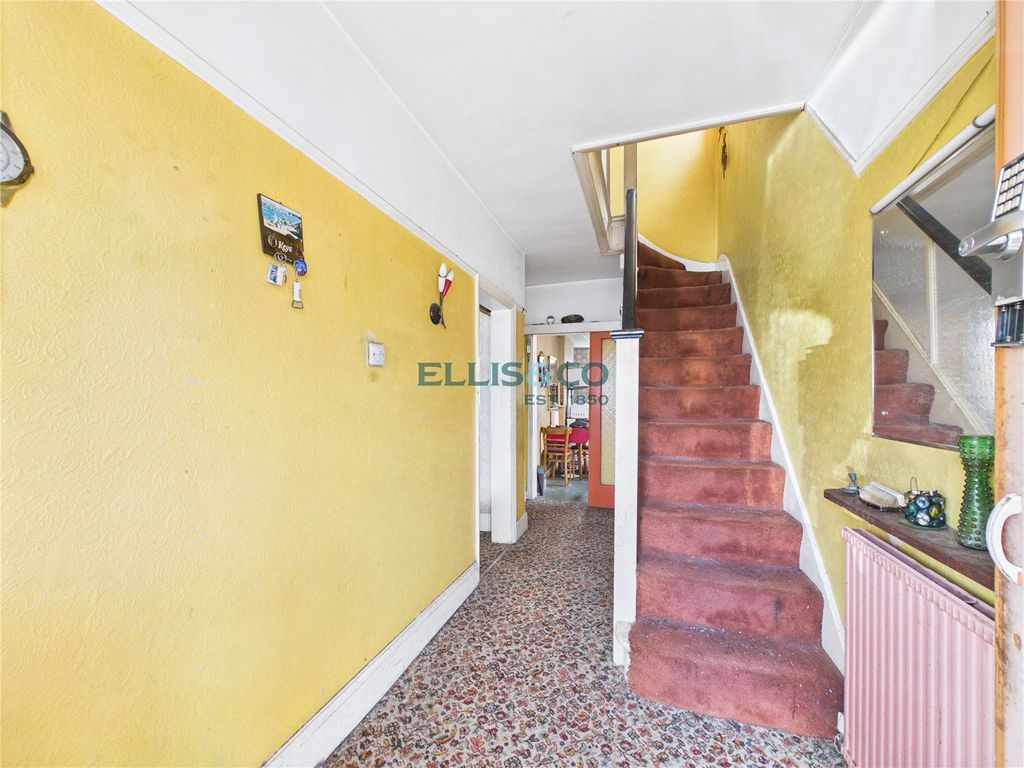 Property photo 2 of 16 Picture No. 03