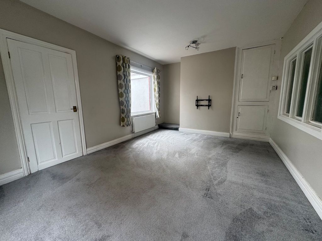 Property photo 3 of 12 Picture No. 06