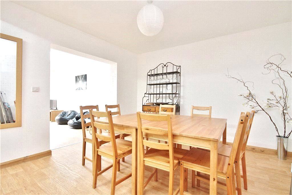 Property photo 3 of 7 Dining Area