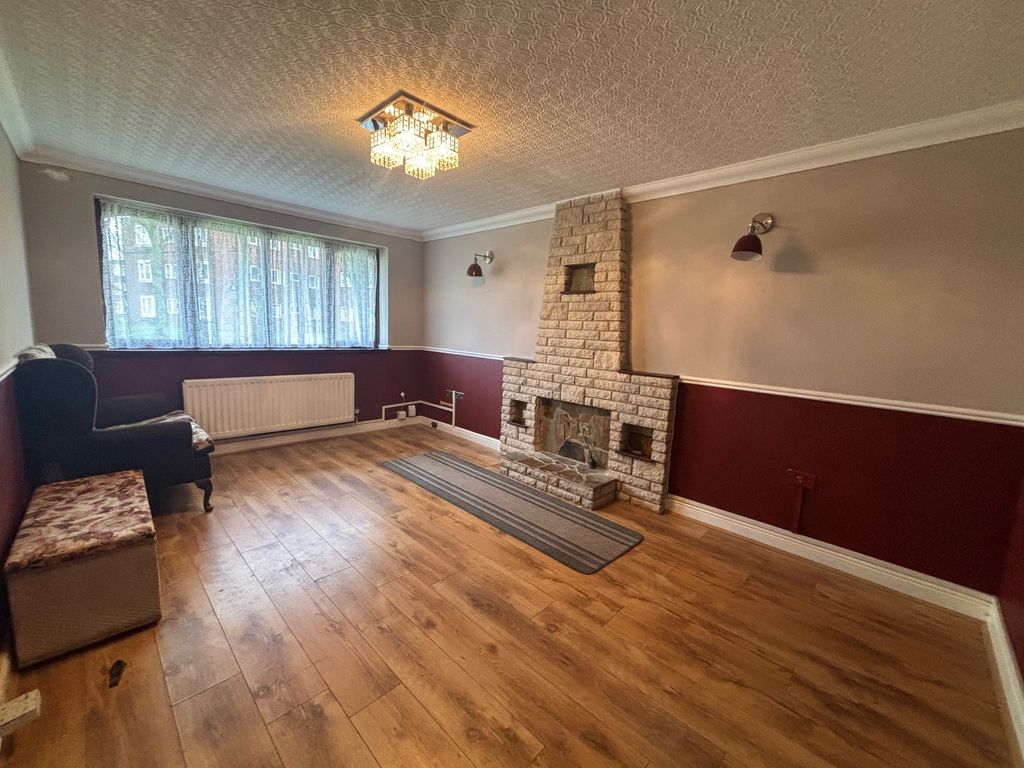 Property photo 2 of 16 Image