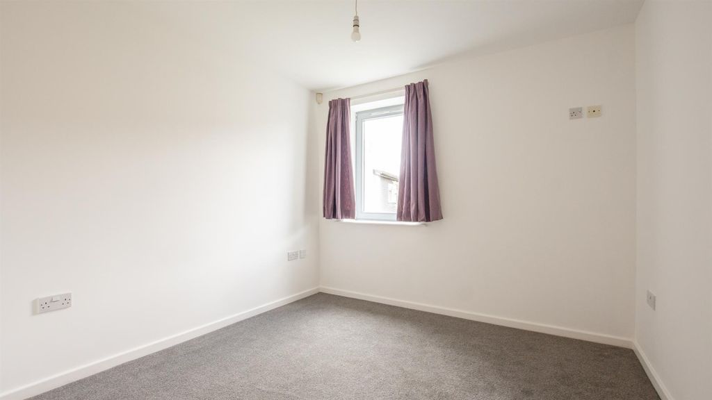 Property photo 2 of 6 Dsc08453.Jpg