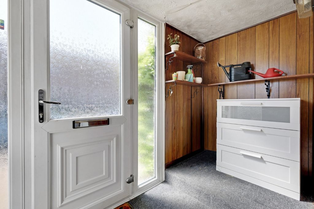 Property photo 2 of 18 4975552