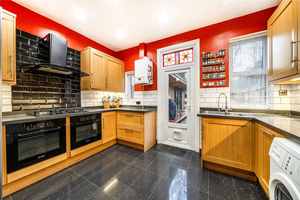 Property photo 3 of 31 Picture No. 29