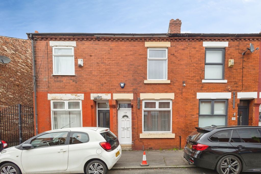 Property photo 1 of 12