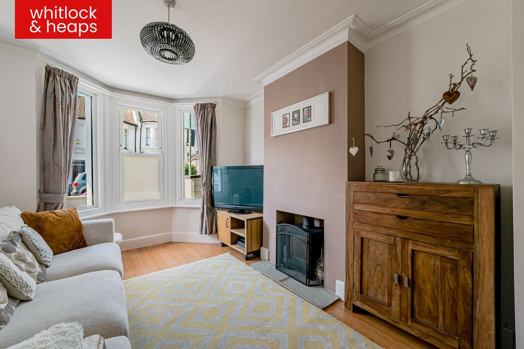 Property photo 3 of 17