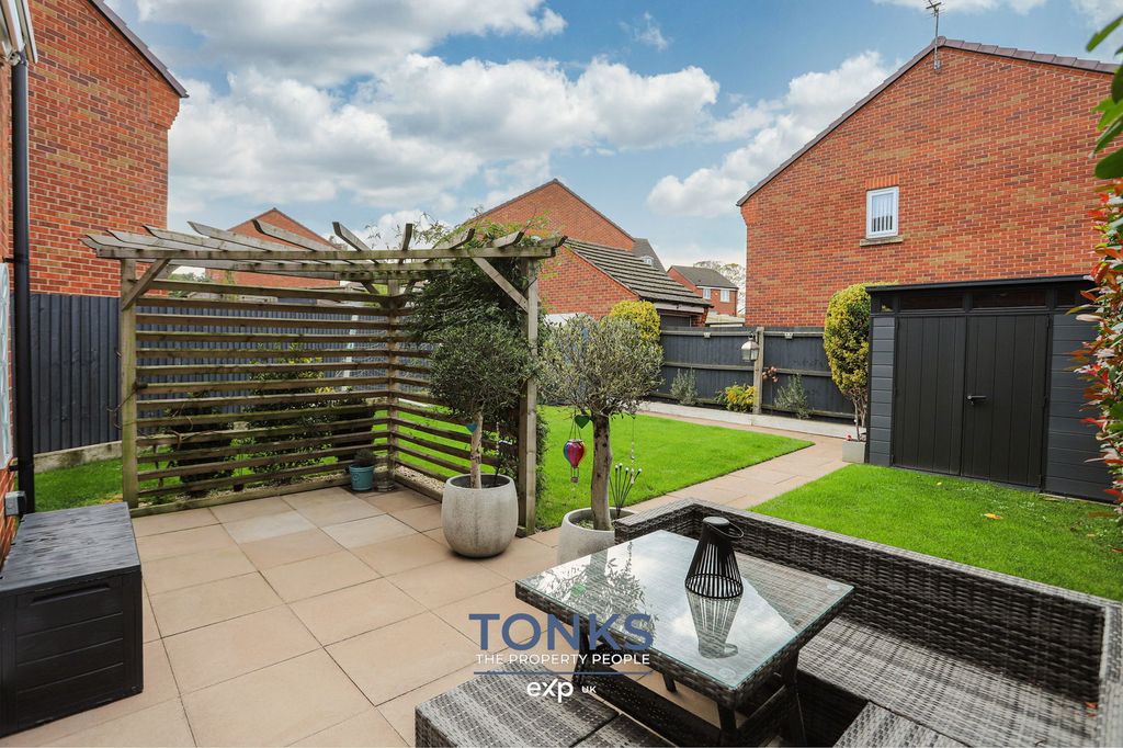 Property photo 3 of 19