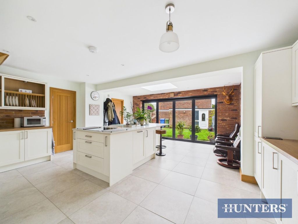 Property photo 1 of 19 Kitchen/Diner