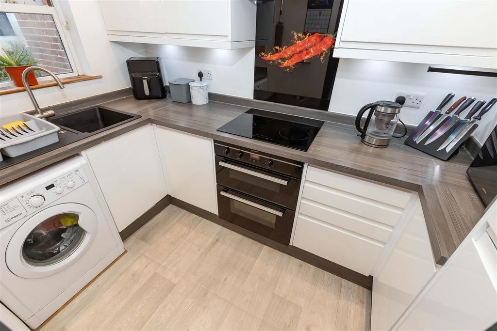Property photo 2 of 9 Parkside_6.Jpg