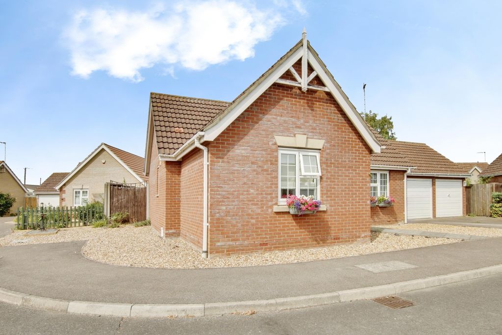 Property photo 1 of 11