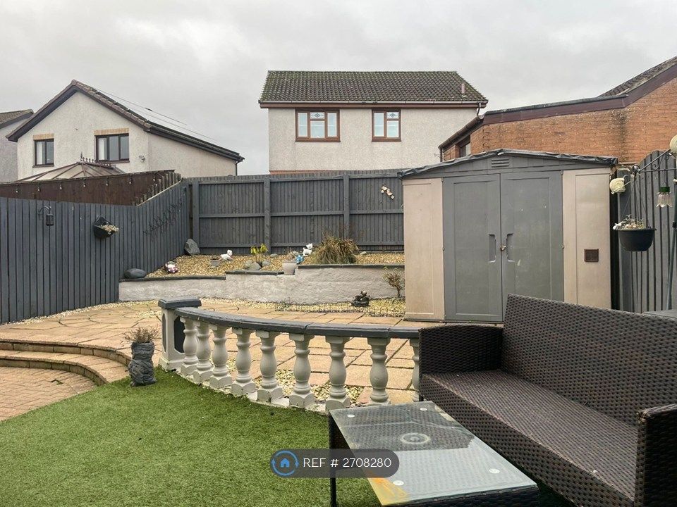 Property photo 2 of 24