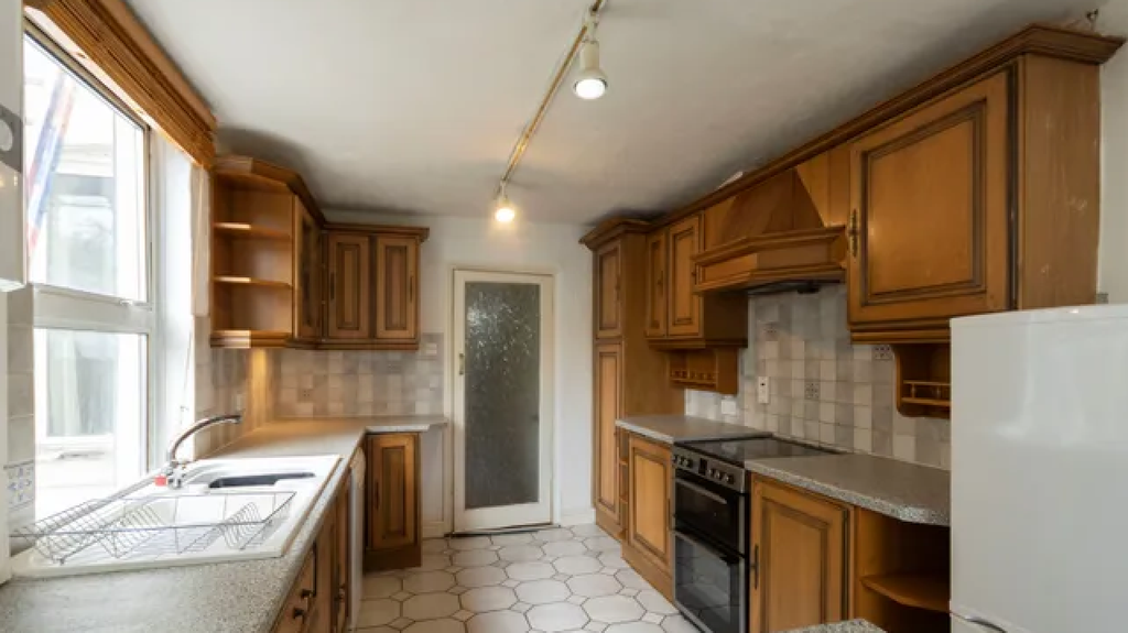 Property photo 1 of 10