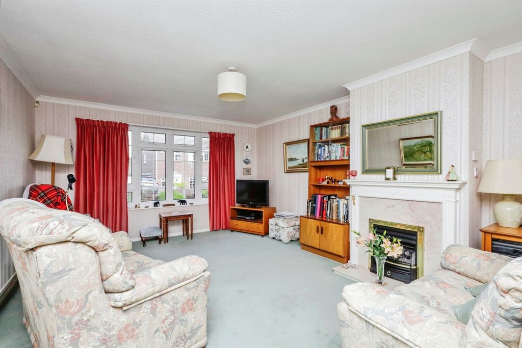Property photo 2 of 13