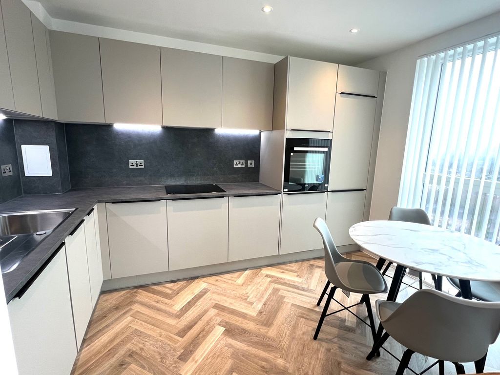 Property photo 2 of 10 Kitchen