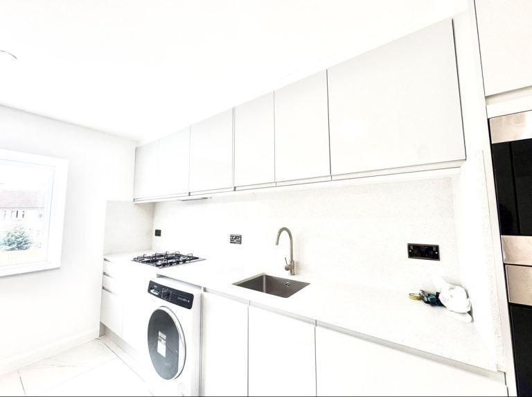 Property photo 3 of 11 Photo 3