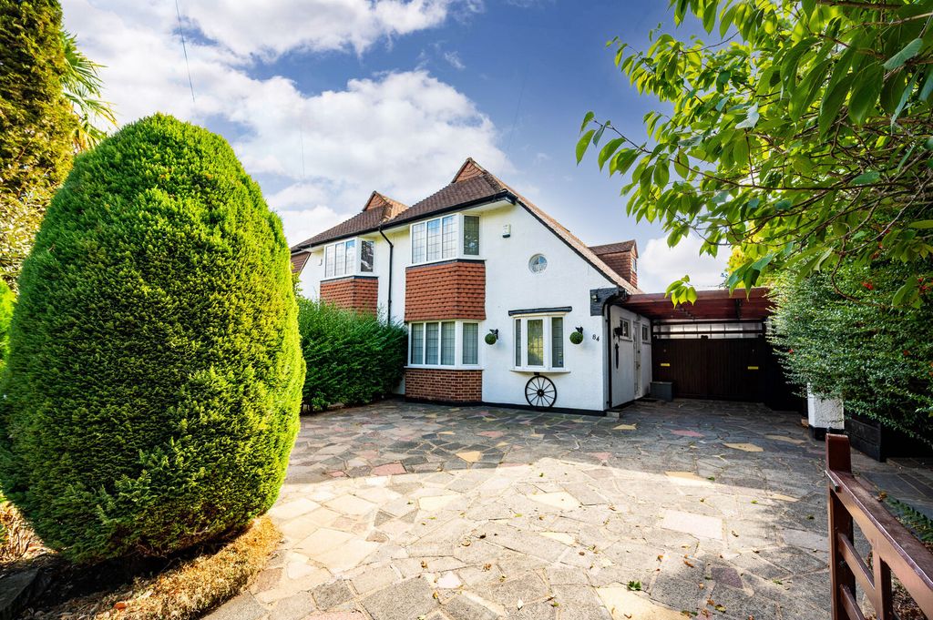 Property photo 1 of 12