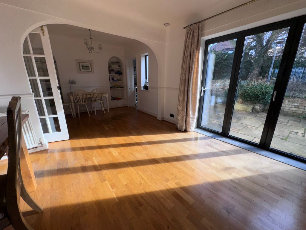 Property photo 3 of 7