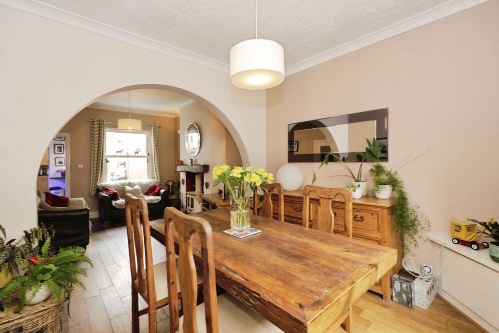 Property photo 2 of 15 Dining Room